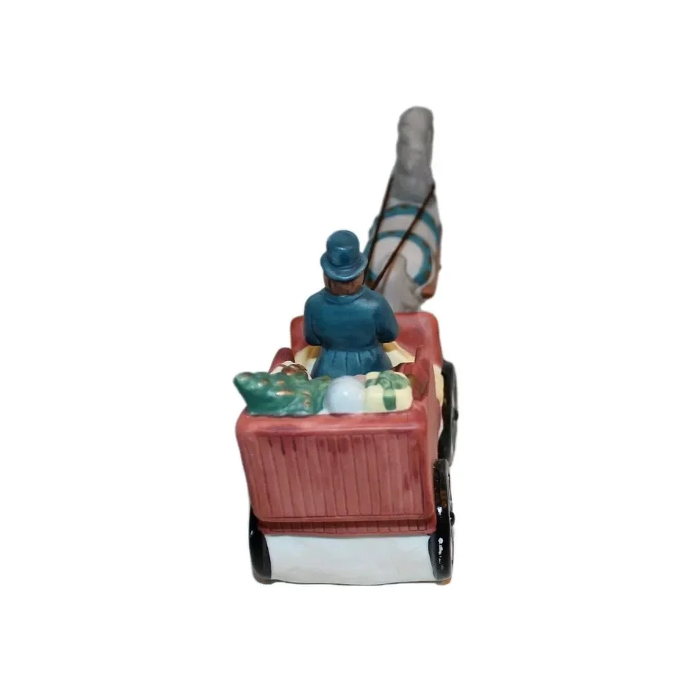 Vintage Venture Memories Village Porcelain Horse Drawn Carriage